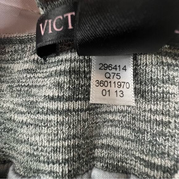 Victoria's Secret Chevron Halter T-Strap Maxi Dress Size S Black White Stretchy - Picture 11 of 12